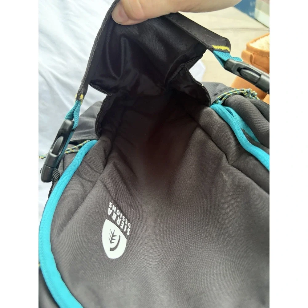 Sierra Designs 10L Hiking Backpack Black/Blue Zip Padded Hip Belt 5 Pockets